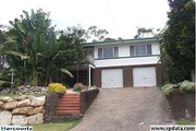 Large 5 bedrooms house on 728m2 block in Sunnybank Hills